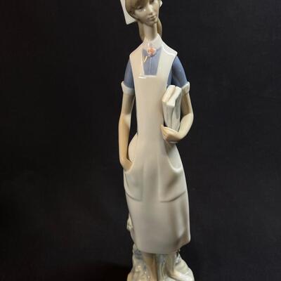 Lladro Porcelain Nurse 14" an admirable health worker