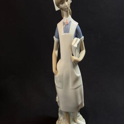 Lladro Porcelain Nurse 14