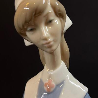 Lladro Porcelain Nurse 14" an admirable health worker