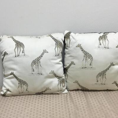 Giraffe Pattern Small Throw Pillows
