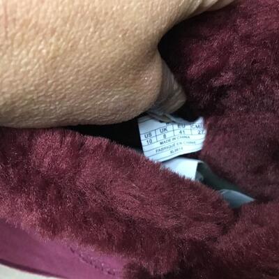 Maroon Burgundy Fleece Line Lam Boots Size 10