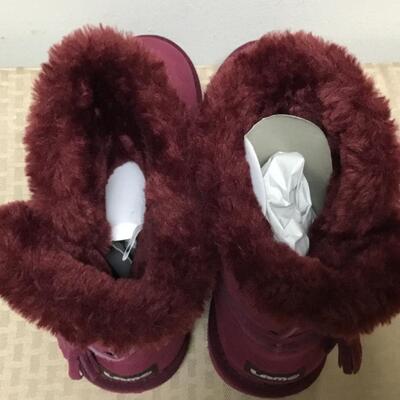Maroon Burgundy Fleece Line Lam Boots Size 10