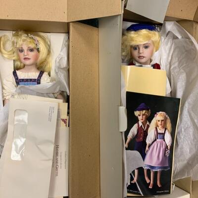 2x dolls Hansel and Gretel