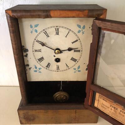 Antique Clock ( FR-MG )