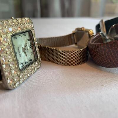 Women's Jewelry Lot #1
