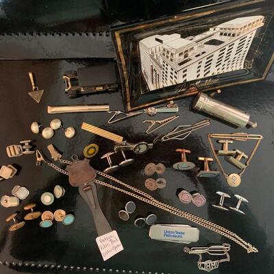 Men's Vintage Jewelry & Trinkets Lot