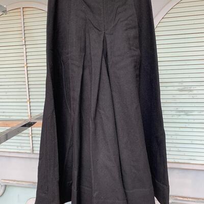 Vintage Women's size 4-6 Wool Goucho Pant Skirt