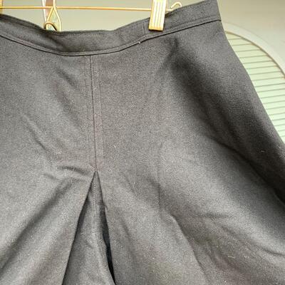 Vintage Women's size 4-6 Wool Goucho Pant Skirt