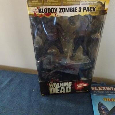 LOT 820. WALKING DEAD TOY, GAMES AND KITE