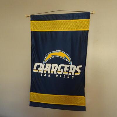 LOT 839. SAN DIEGO CHARGERS WALL DECOR