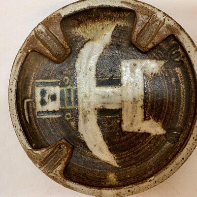Awesome kiln dried original Native American hand crafted ashtray....very unique.