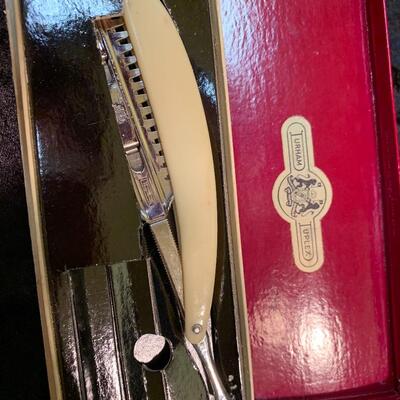 Vintage collection of shaving gear