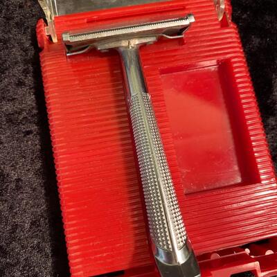Vintage collection of shaving gear