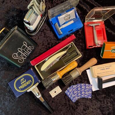 Vintage collection of shaving gear