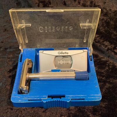 Vintage collection of shaving gear
