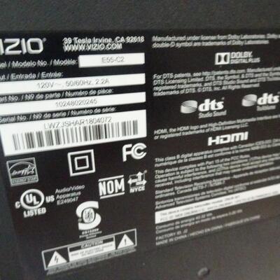 LOT 845. VIZIO SMART TV WITH WALL MOUNT