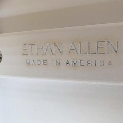 LOT#6LR: Ethan Allen New Country End Table