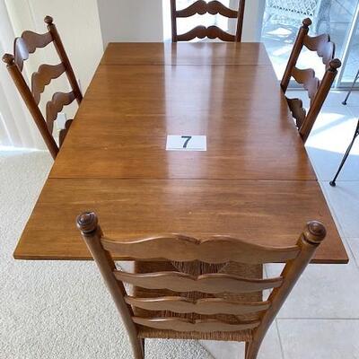 LOT#7LR: Ethan Allen Kitchen Table with Ladderback Chairs