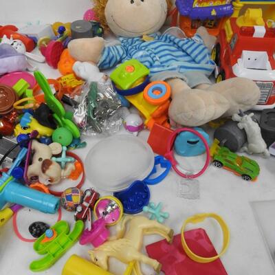 Toys Lot: Fisher Price Tree House, VTech Train Station, Doll, LOTS of small toys
