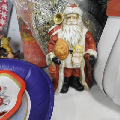 40+ pc Christmas Holiday Decor: Ornaments, Wall Decor, Wreath, Figurines, Mugs