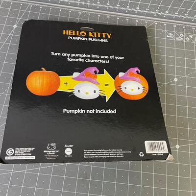 #12 Hello Kitty Pumpkin Decorating Kit