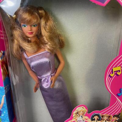 #31 Vintage Barbie and Skipper Dolls 