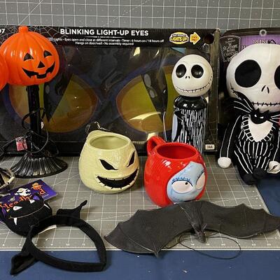 #48 Blinking Light Up Eyes Plus more!!! NIGHTMARE BEFORE CHRISTMAS 