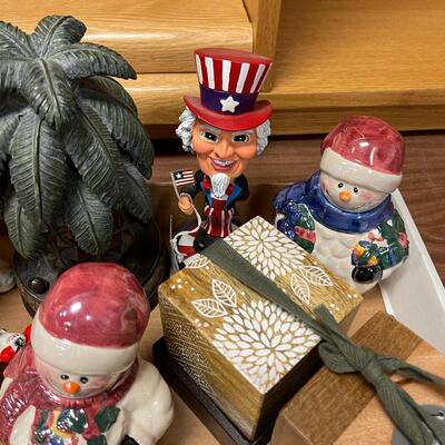 #61 Tray of Decorative Items: Uncle Sam, Ceramic and Resin 
