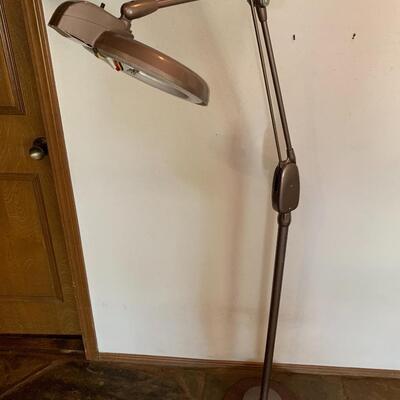 Magnifying Lamp