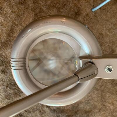 Magnifying Lamp