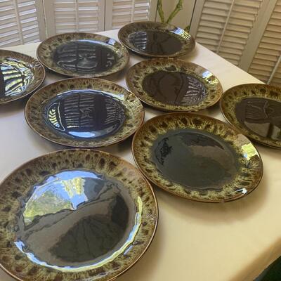 (8) Vintage Dinner Plates