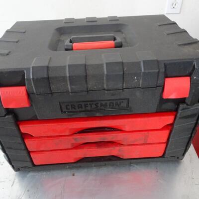 LOT 913. CRAFTSMAN TOOL BOX AND SOCKET SET