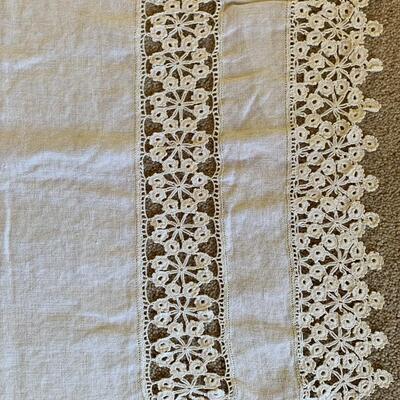 Vintage Tablecloths and Runners