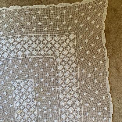 Vintage Tablecloths and Runners