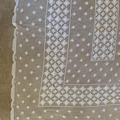 Vintage Tablecloths and Runners