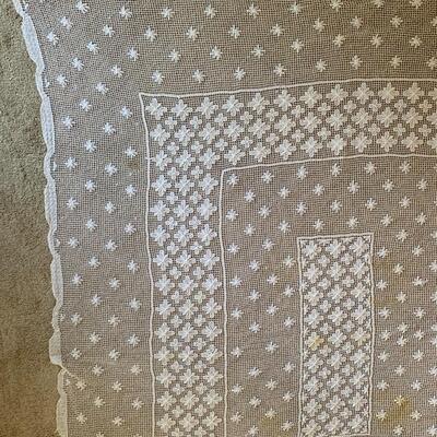 Vintage Tablecloths and Runners