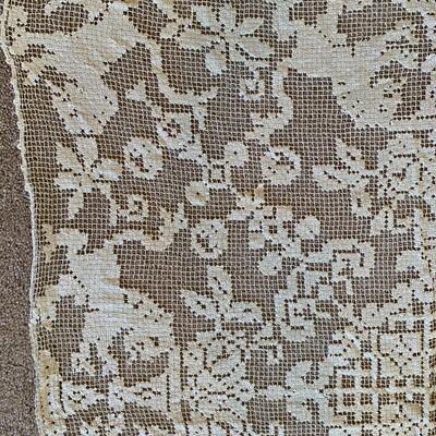 Vintage Tablecloths and Runners