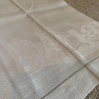 4 vintage tablecloths