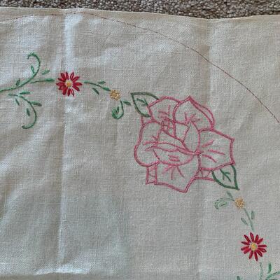 4 vintage tablecloths