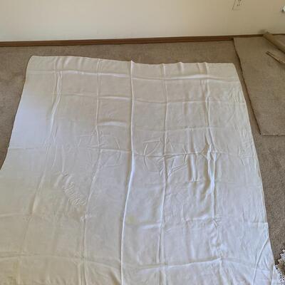 4 vintage tablecloths
