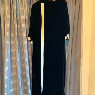 VERY Vintage Velour House Robe - Hand Made - Very Elegant