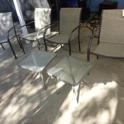 LOT 942. FOUR PATIO CHAIRS AND TWO SIDE TABLES