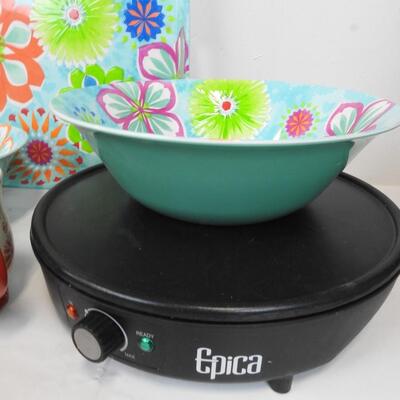 11 pc Kitchen: Epica Crepe Maker, Tray w/ matching Bowls, Baskets, Large Pan/Lid