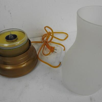 Cand-O Wickless Candle System. Electric Candle with 13 Scents