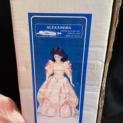 Lot 1  Alexandra Doll
