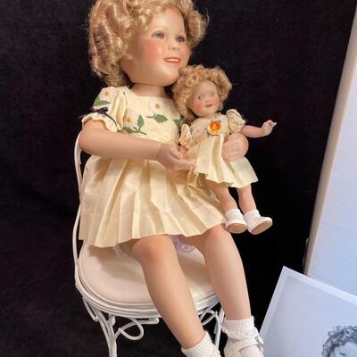 Lot 4  Shirley and Her Doll  Danbury Mint