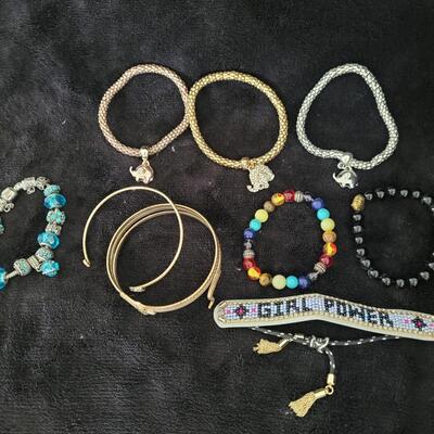 Bracelets Costume