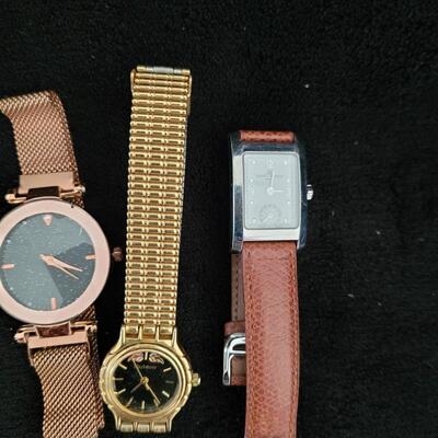 Watches    Non-working