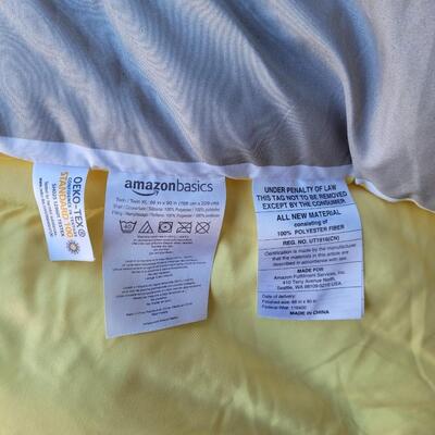 2 Twin comforters