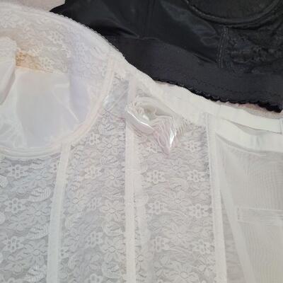 2 Corset bras 